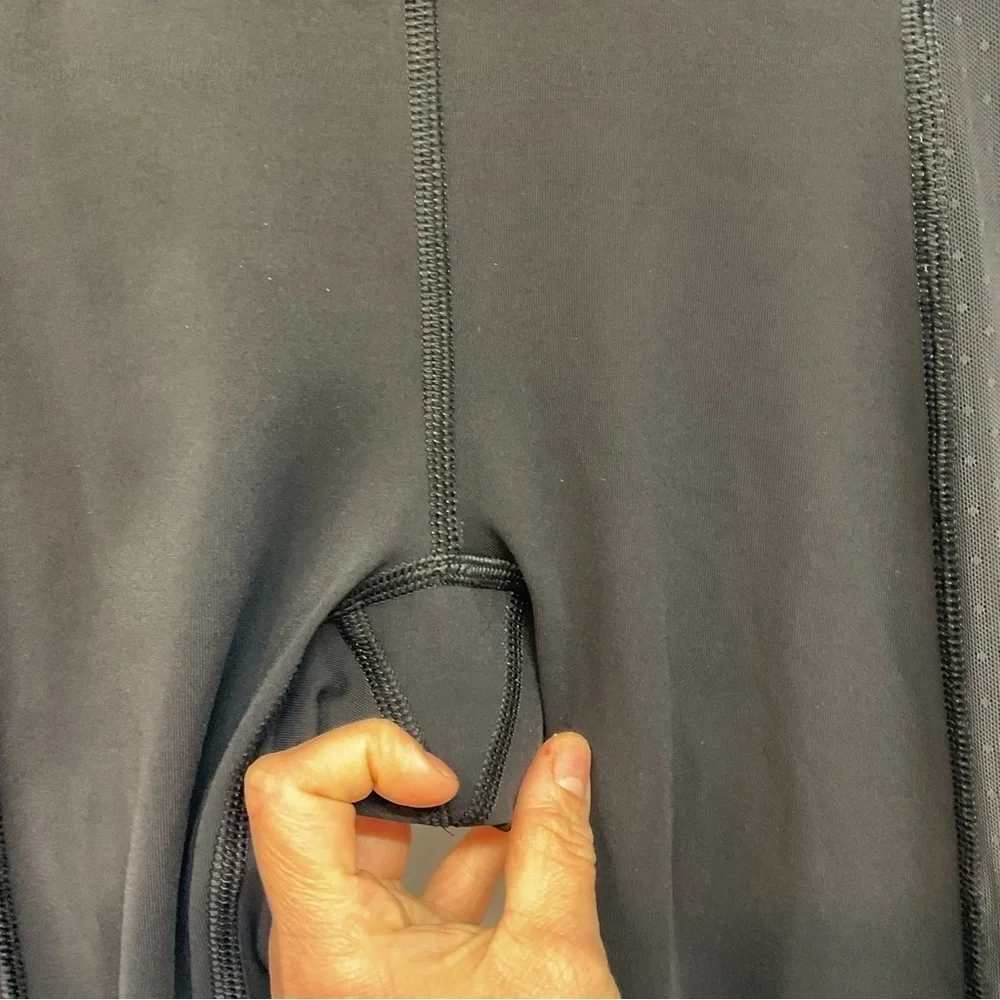 Lululemon Black Crop Leggings With Mesh Sides size 4